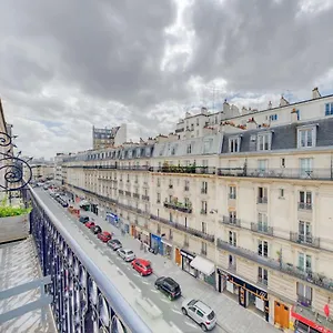 Apartment Quartier Latin 4p Au Pied Du Metro, Paris